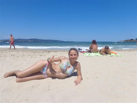 8 Hot Sexy Anna Ushenina Bikini Pics