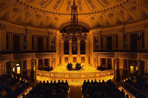 Découvre la magie des concerts Candlelight à Paris un éblouissement