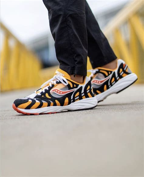 Saucony Grid Azura 2000 Saucony Grid Sneakers Orange Black