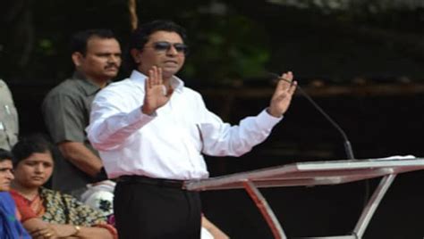 Raj Thackeray comes out in support of cartoonist Trivedi-India News ...