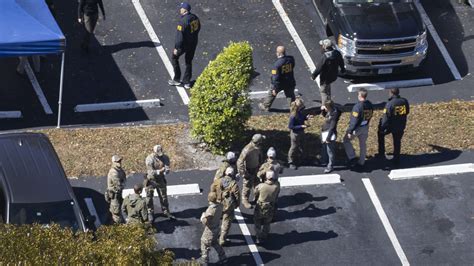 2 Fbi Agents Fatally Shot 3 Others Injured While Serving Warrant In