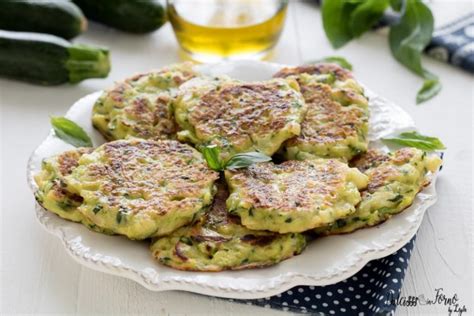 Ricetta FRITTELLE DI ZUCCHINE Ricetta Semplice E Irresistibile