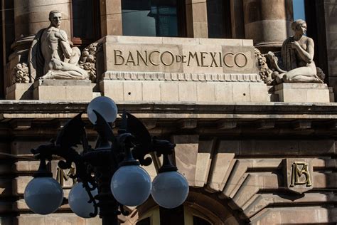 Banxico reduce tasa de interés por primera vez en un año son buenas o