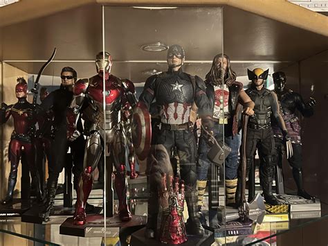 Avengers (and wolverine)assemble! : r/hottoys