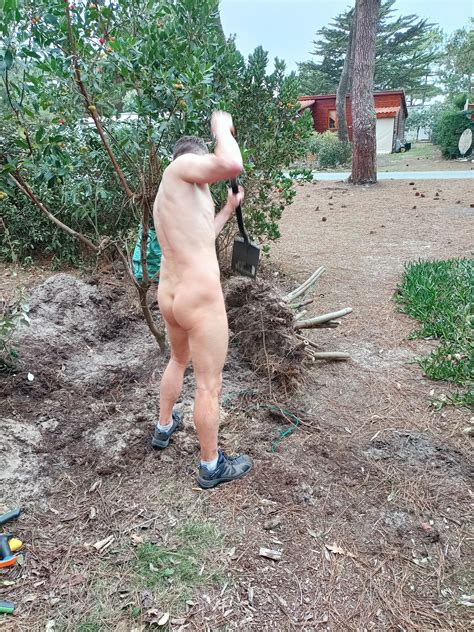 LE Naked On Twitter October 26 And Working Naked In The Garden