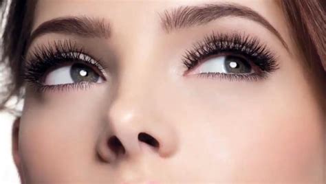 Makeup 411: Getting Great Lashes with Mascara | Transgender Universe