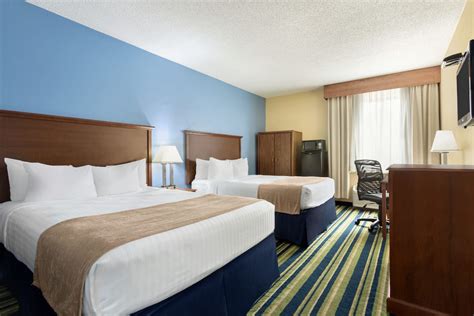 Days Inn by Wyndham Fargo | Fargo, ND Hotels