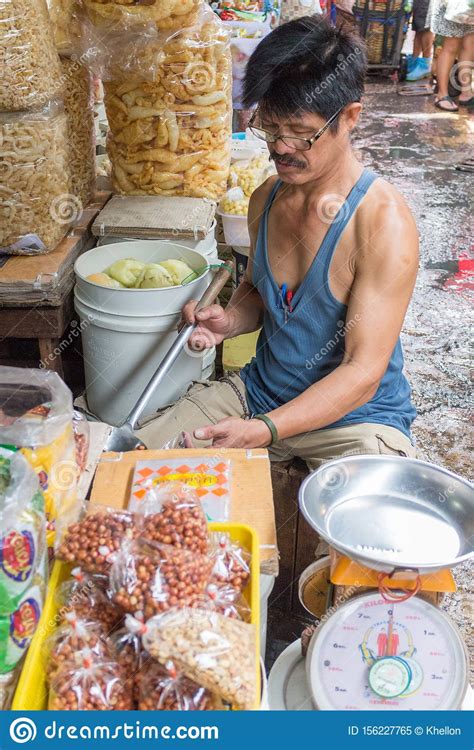 Street Vendor Selling Nuts Editorial Image Image Of Vendor