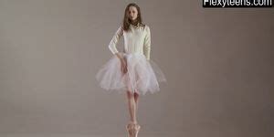 Blonde Gymnast Performs Gymnastics Porn Videos