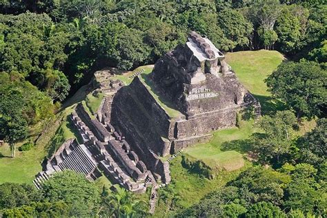 Hopkins Small-Group Xunantunich with Horseback Ride 2024