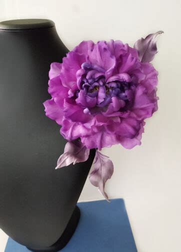 Брошь цветок из ткани • купить в Санкт-Петербурге