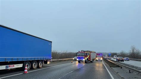 Schwerer Unfall auf Gießener Ring Mehrere Fahrzeuge beteiligt A485