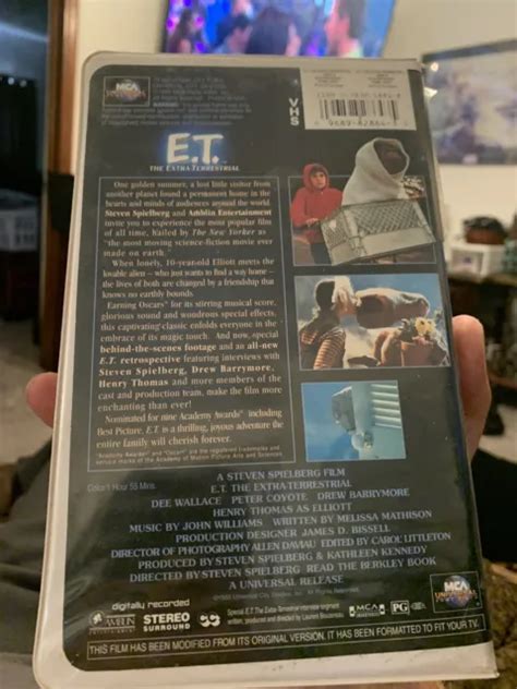 ET VHS THE Extra Terrestrial 1996 Remastered Film E T Clamshell