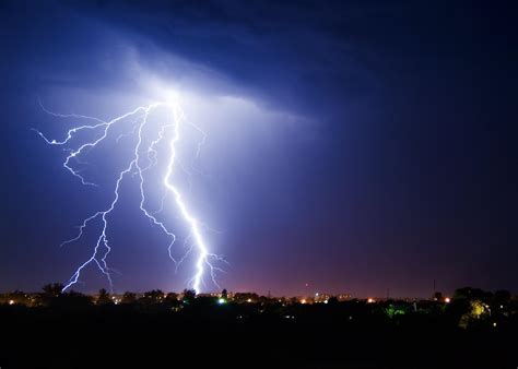 Sicilia Temporali E Precipitazioni In Atto Sul Basso Tirreno