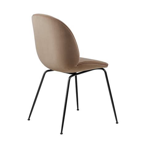 Gubi Chaise Coquille Enti Rement Rembourr Avec Structure Conique