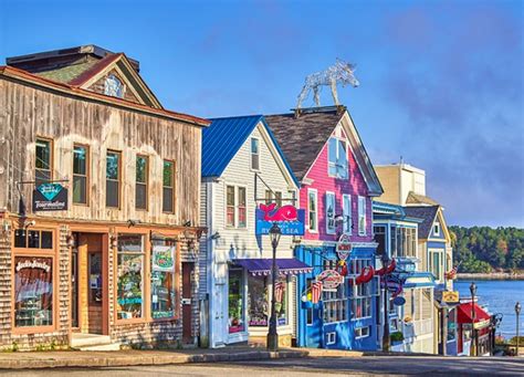 13 Charming Small Towns in Maine - PureWow