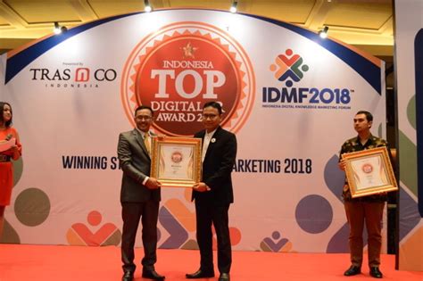 Foto Indonesia Top DIgital Public Relation Award INFOBRAND ID