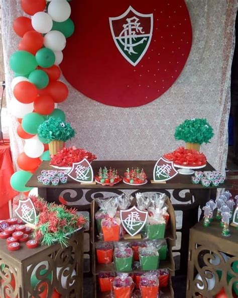 Festa do Fluminense 20 inspirações para os fãs do tricolor Bolo Guaraná