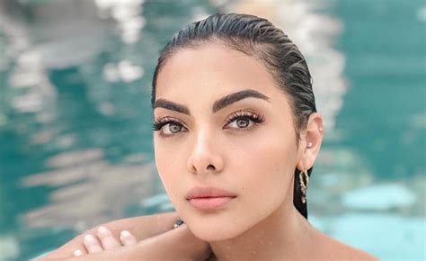 Valeria Cuevas Roba Suspiros Con Micro Bikini Y Pide Que La Lleven A La
