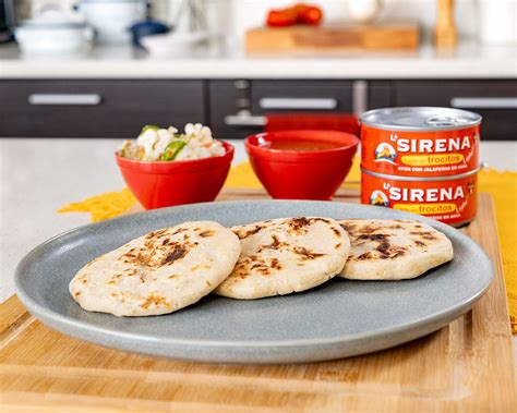 Pupusas de Chicharrón de Atún Recetas La Sirena