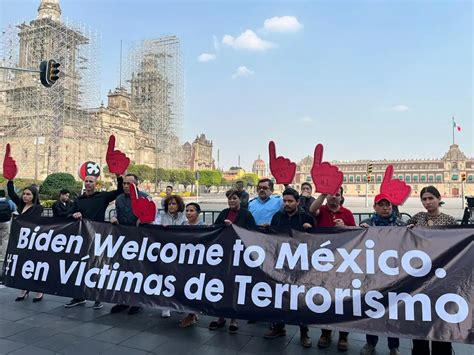 La Jornada Se Manifiestan En Inmediaciones Del Z Calo Previo A