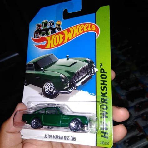 Aston Martin Db Green Rare Classic Car Mattel Hw Hot Wheels James Bond Mobil Klasik