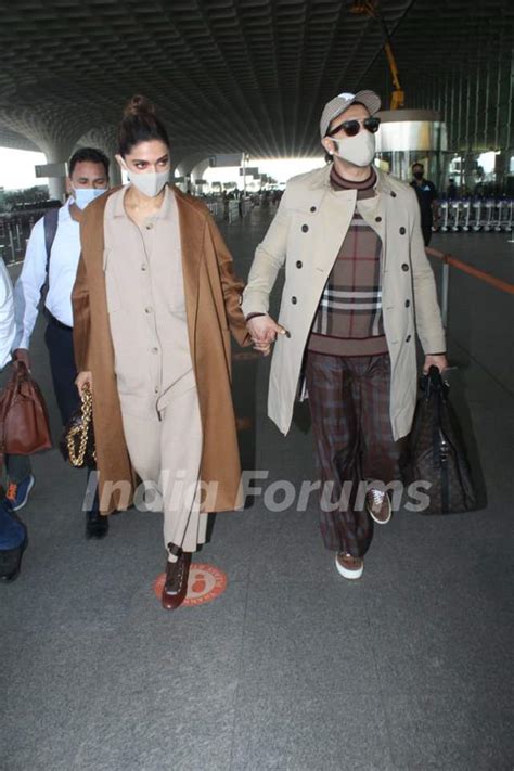 Ranveer Singh And Deepika Padukone Jet Off For A Romantic New Year