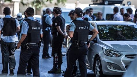 OKUPILO SE HILJADE DEMONSTRANATA Protest U Istanbulu Protiv Novog