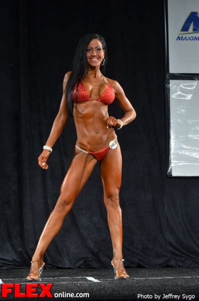 Hot Sexy Amy Ayala Bikini Pics