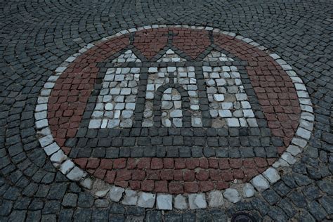 Stadtwappen Wappen Der Stadt Moutier Im Berner Jura Im K Flickr