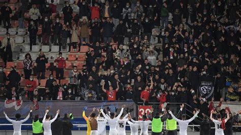 Cris De Singe Durant Nancy Red Star Lasnl Joue La Fermeté Un