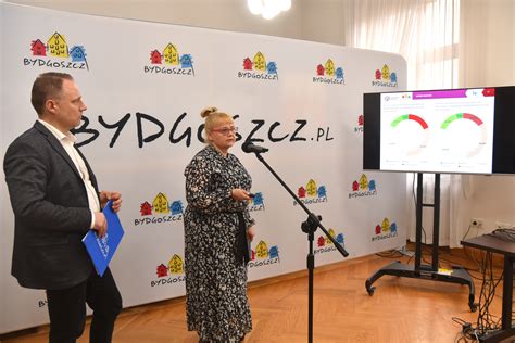 dr inż Małgorzata Zajdel na konferencji prasowej zorganizowanej przez