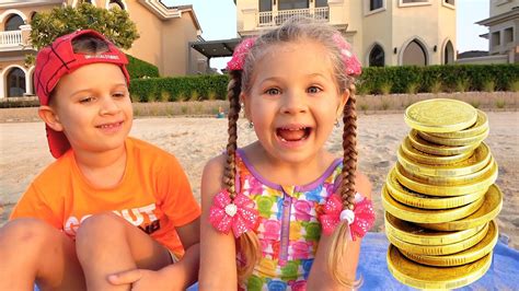 Diana And Roma Play On The Beach With Dad Youtube