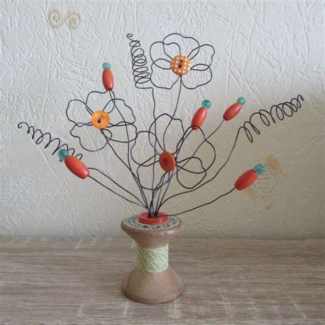 Bouquet En Fil De Fer Boutons Et Perles Vase Bobine