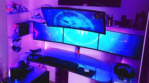 Insane Quad Monitor Setup Setup Spotlight Youtube