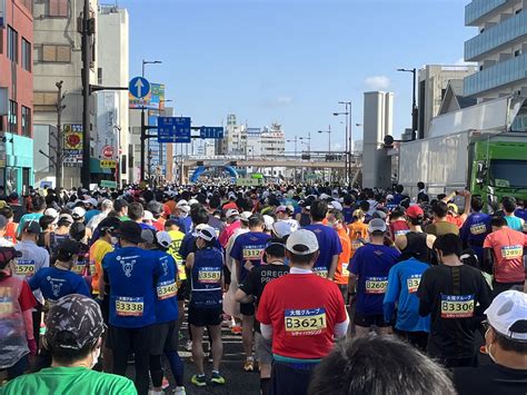 とくしまマラソン2023まもなくスタート！ ランナーの皆さん、頑張ってください｜スポーツ｜徳島ニュース｜徳島新聞デジタル