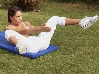 Las Clases Hot De Cinthia Fern Ndez Dan La Vuelta Al Mundo Infobae