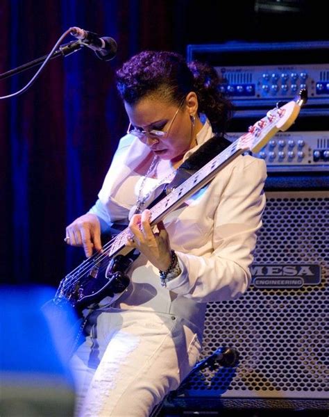 Rhonda Smith Canada Female Guitarist Powerful Women Musician