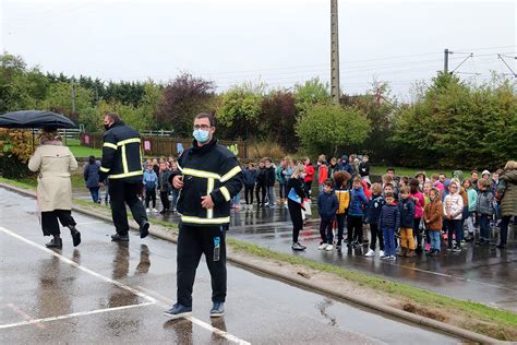 Distroff Sécurité Ecole envahie par la fumée réaliste lexercice