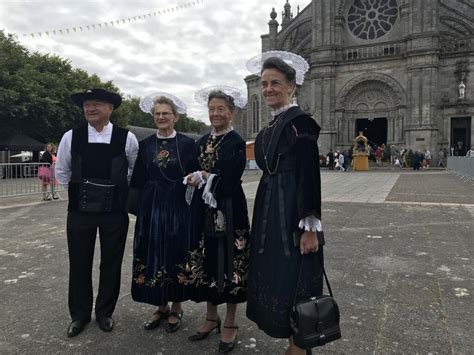 Sainte Anne dAuray Ce que viennent chercher les pèlerins au Grand