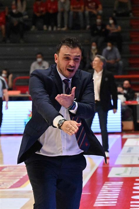 Basket Serie A Playoff Pistoia Stanca Cento Vince E Va Sul