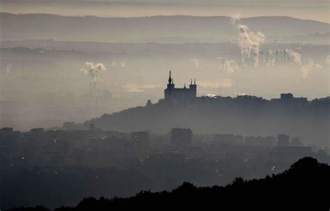 La Pollution De Lair Tue 1 200 Enfants Et Adolescents Par An En Europe