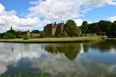 Broughton Castle | Rob Tomlinson