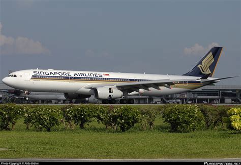 V Stj Singapore Airlines Airbus A Photo By Aldo Bidini Id