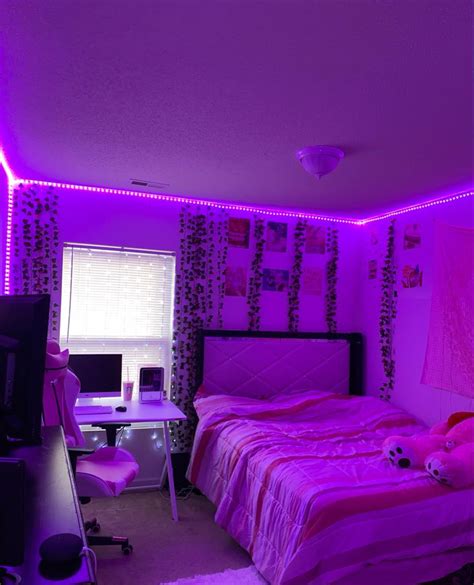 Aesthetic pink chill bedroom inspo! | Luxury room bedroom, Room ...