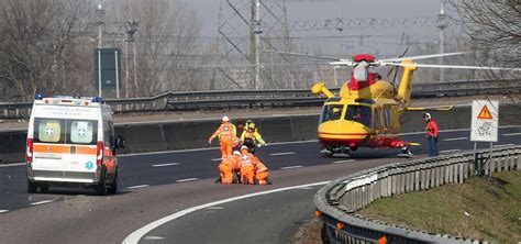 Incidenti Oggi 86enne Morta Sull A14 Moto Contro Auto Sul Moncenisio