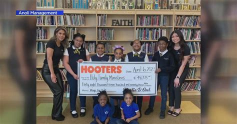 Hooters Raises More Than 48000 For Chicago School Cbs Chicago