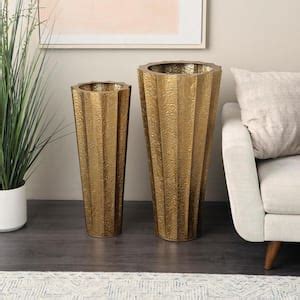 Reviews For Litton Lane White Tall Distressed Pot Floor Metal