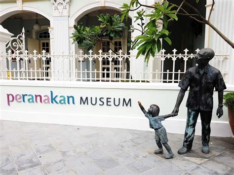 Top 5 things to see in Peranakan Museum Singapore