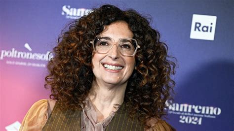 Teresa Mannino Arriva A Sanremo Gli Occhiali Da Vista Maxi